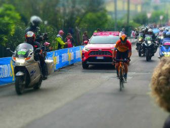 Giro d'Italia beim Castello di Susans